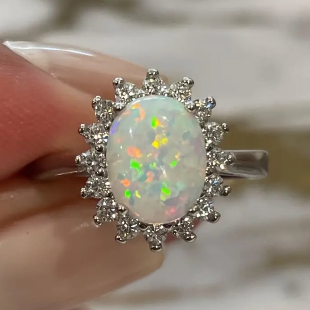 Elegant Opal and Silver Women's Ring - Picture 2 of 2